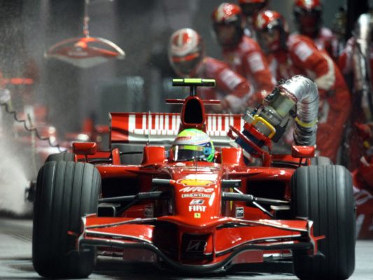 Massa klagt wegen der Vorkommnisse in Singapur 2008