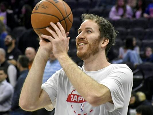 Jakob Pöltl steht mit Toronto vorzeitig im NBA-Cup-Viertelfinale