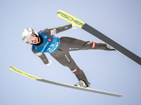 Hirner versucht sich als Spezialspringerin