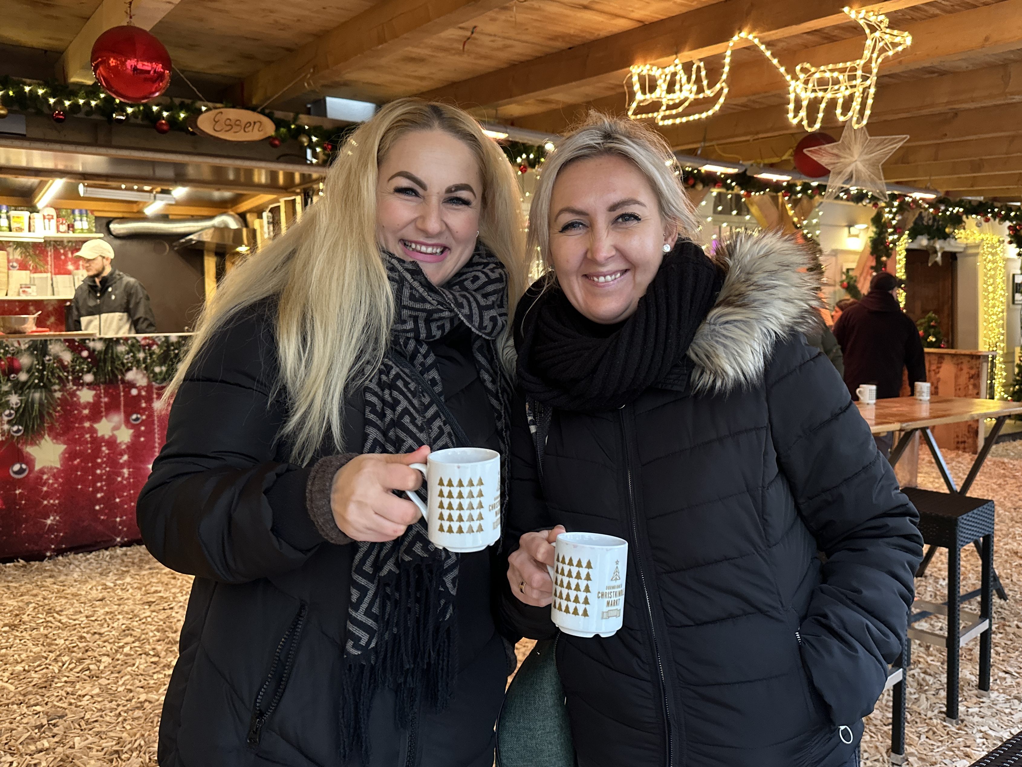 Adventstimmung in Dornbirn – Glühwein, Schnee und begeisterte Besucher