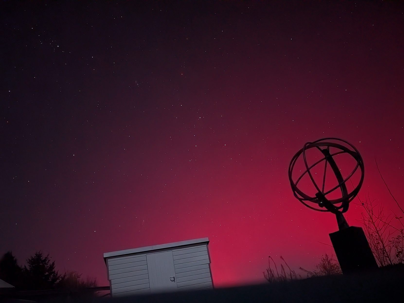 Polarlichter zeigten sich.