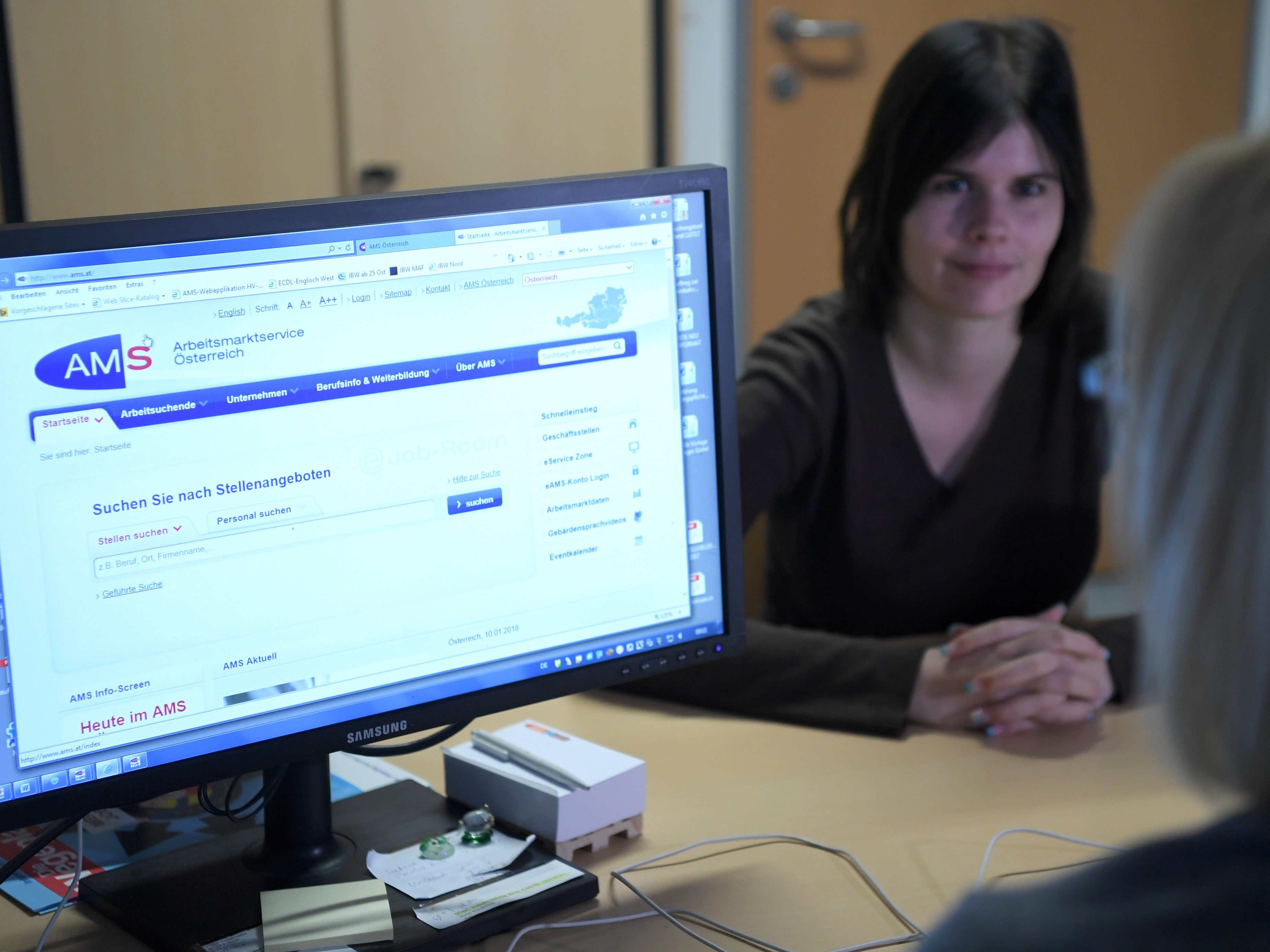 Das AMS hilft Frauen auf der Karriereleiter.