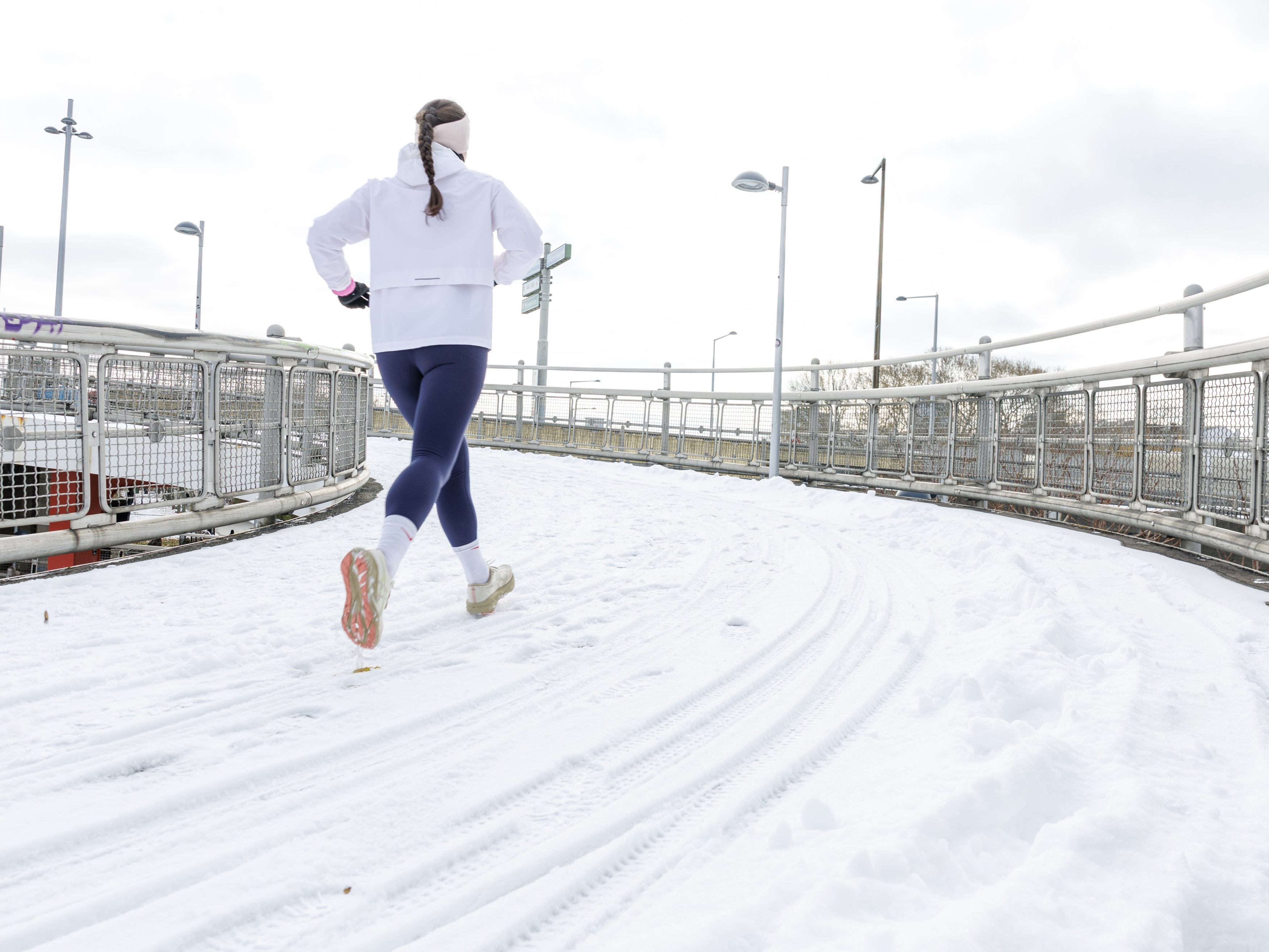 Das Winterwetter bleibt.