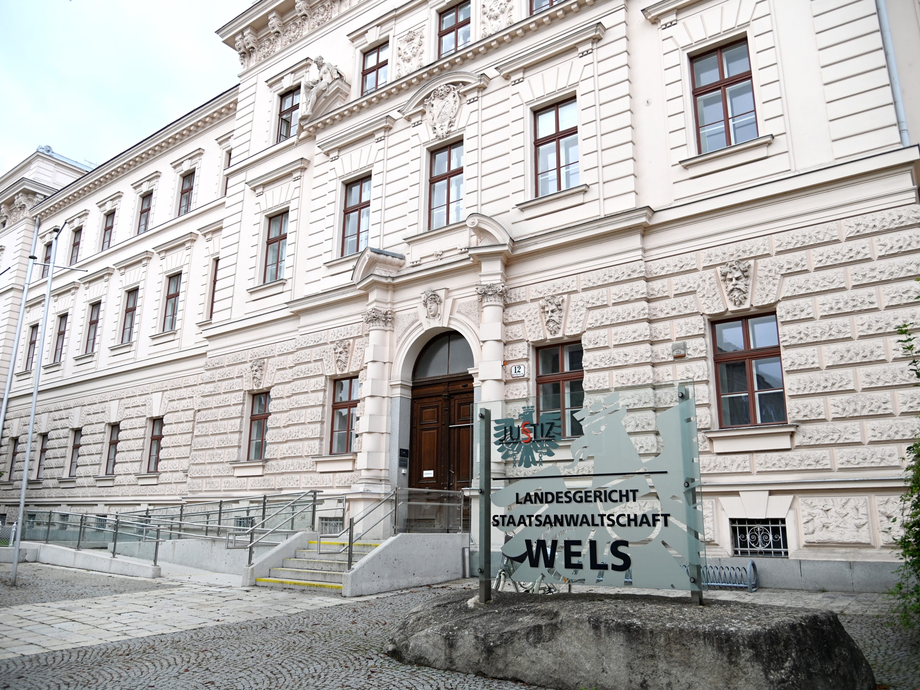 Das Landesgericht Wels.