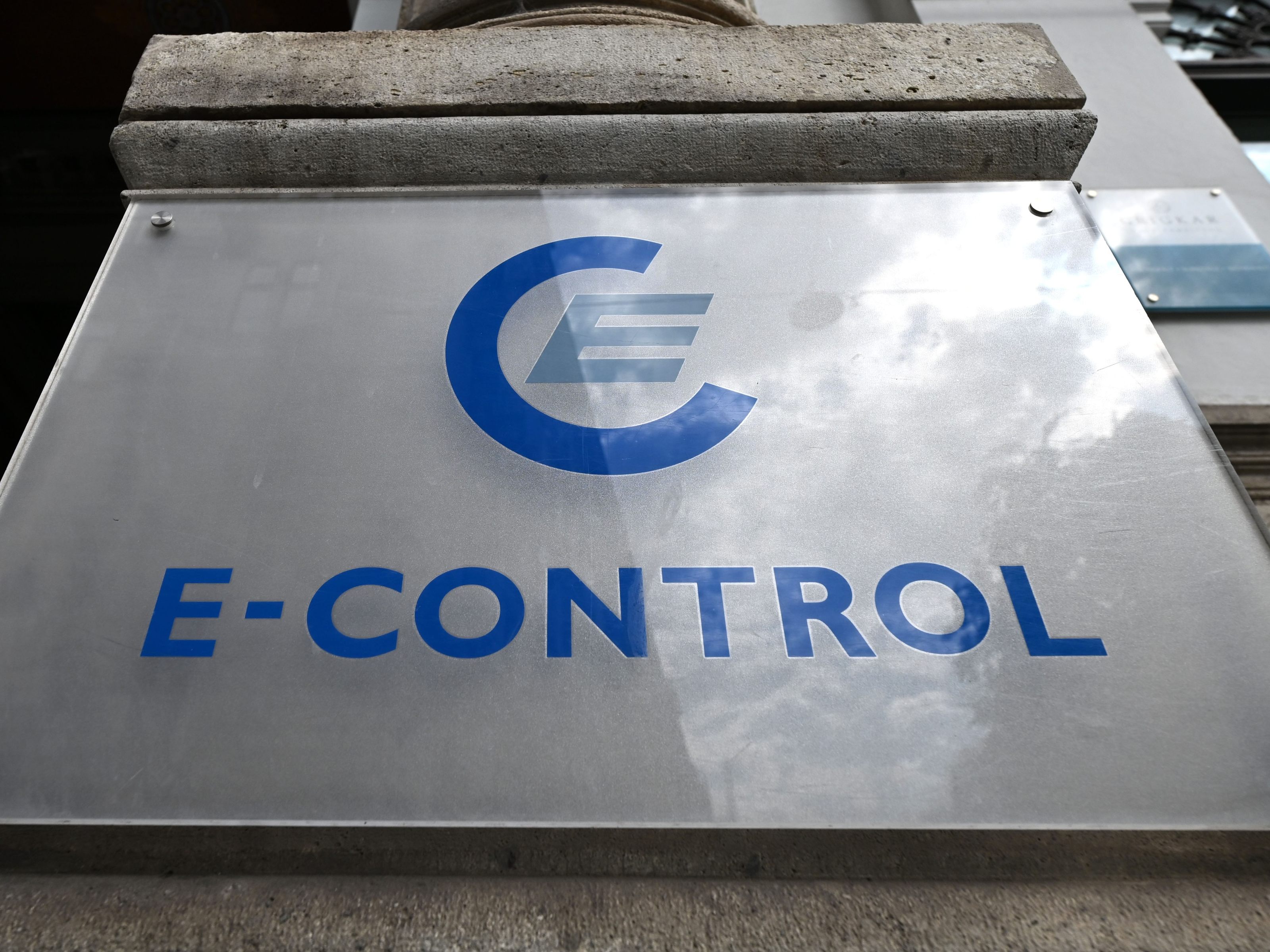 E-Control: 299.460 Strom- und Gaskunden wechselten heuer bereits den Anbieter.