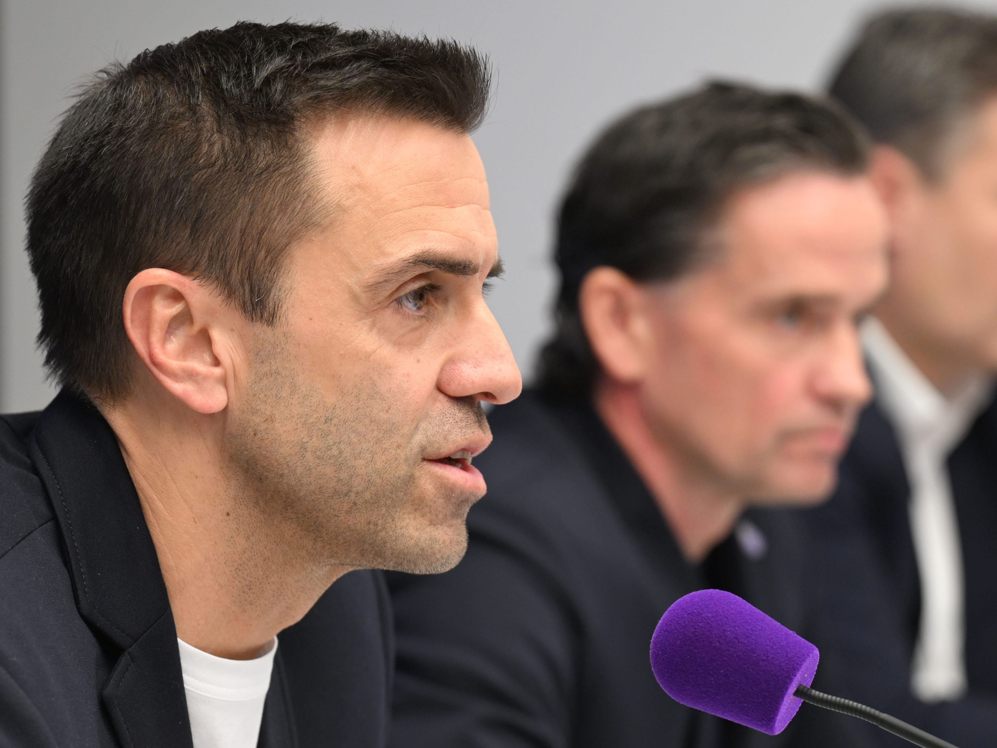 Neo-Sportdirektor Michael Wagner bei einer PK am Freitag.