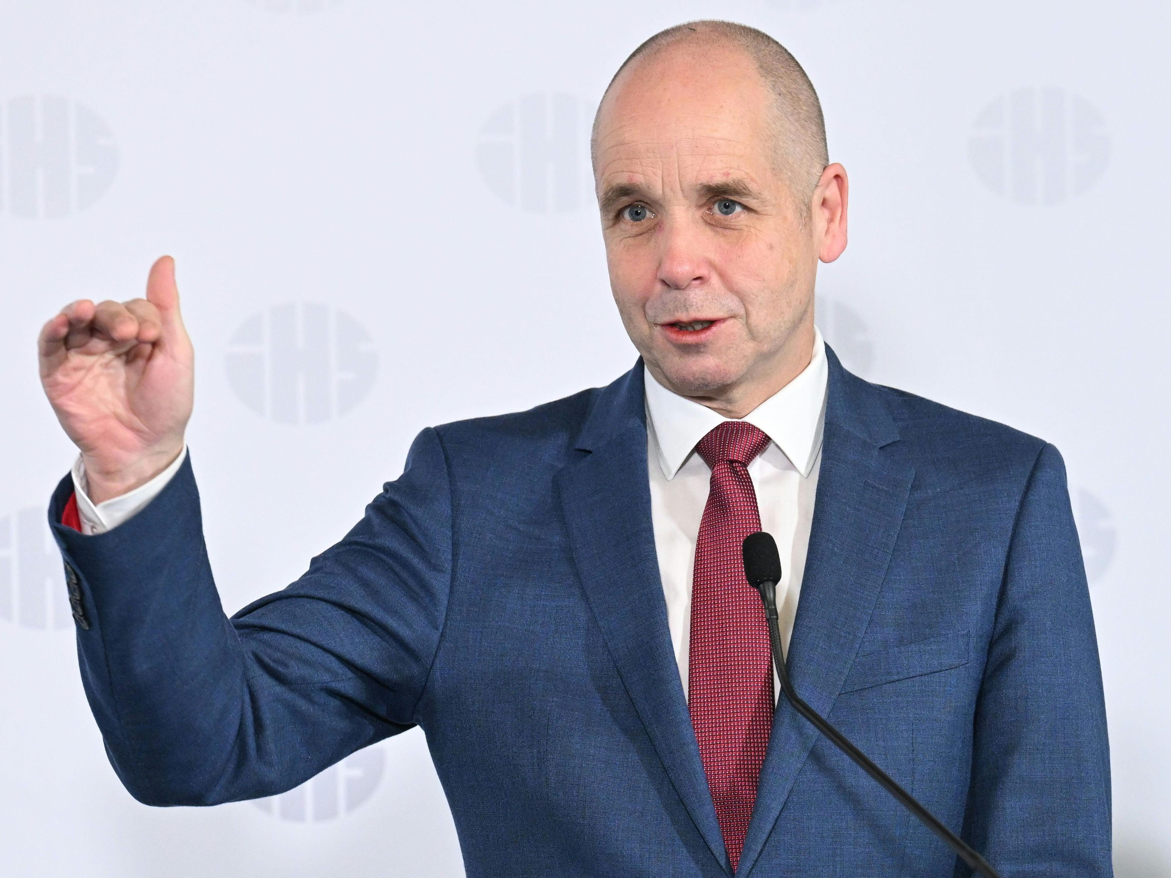 IHS-Chef Bonin sieht im Handels-KV-Abschluss Abstriche für Arbeitnehmer.