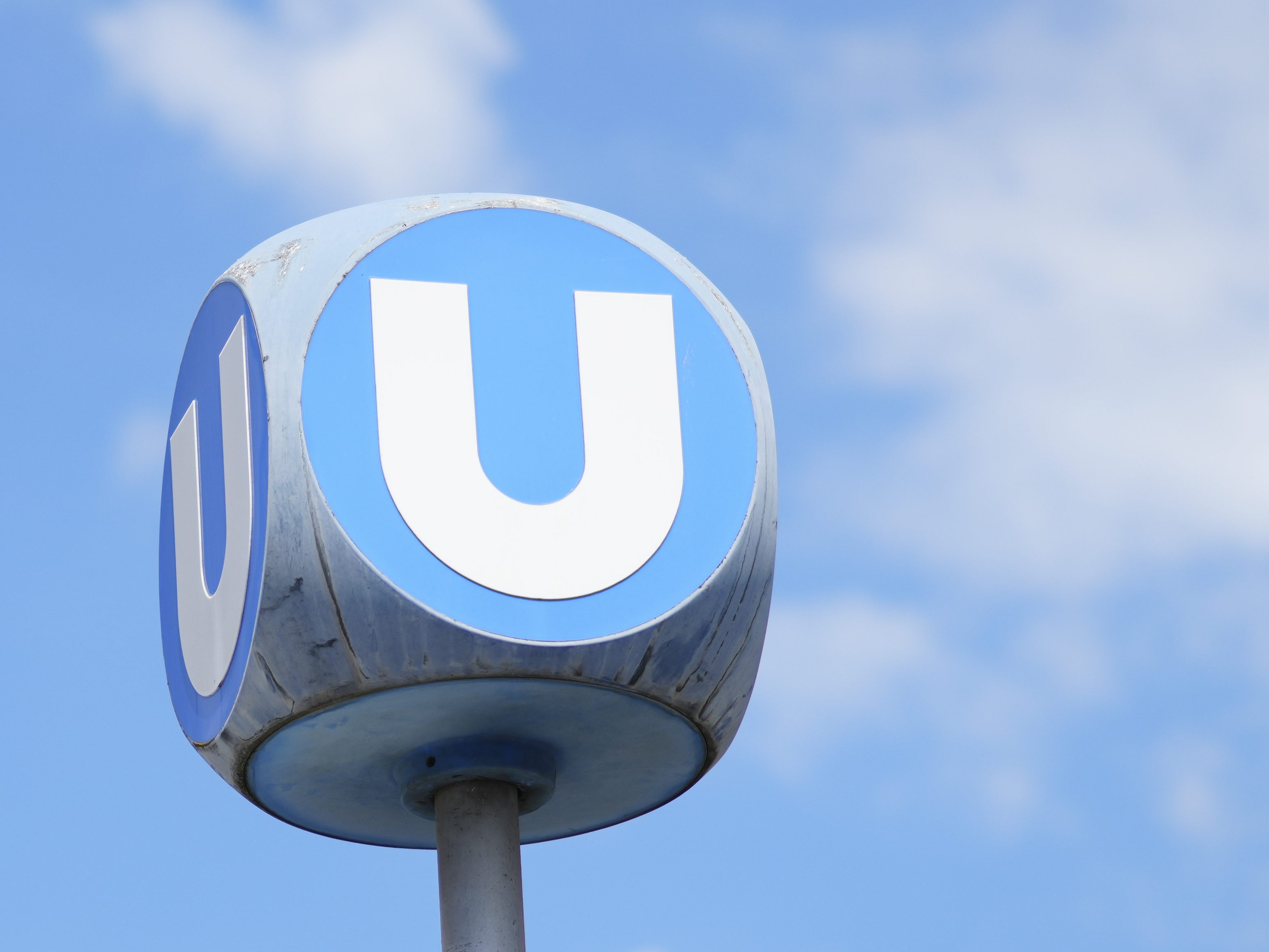 Polizei hatte in Wiener U-Bahnstation Längenfeldgasse zu tun.