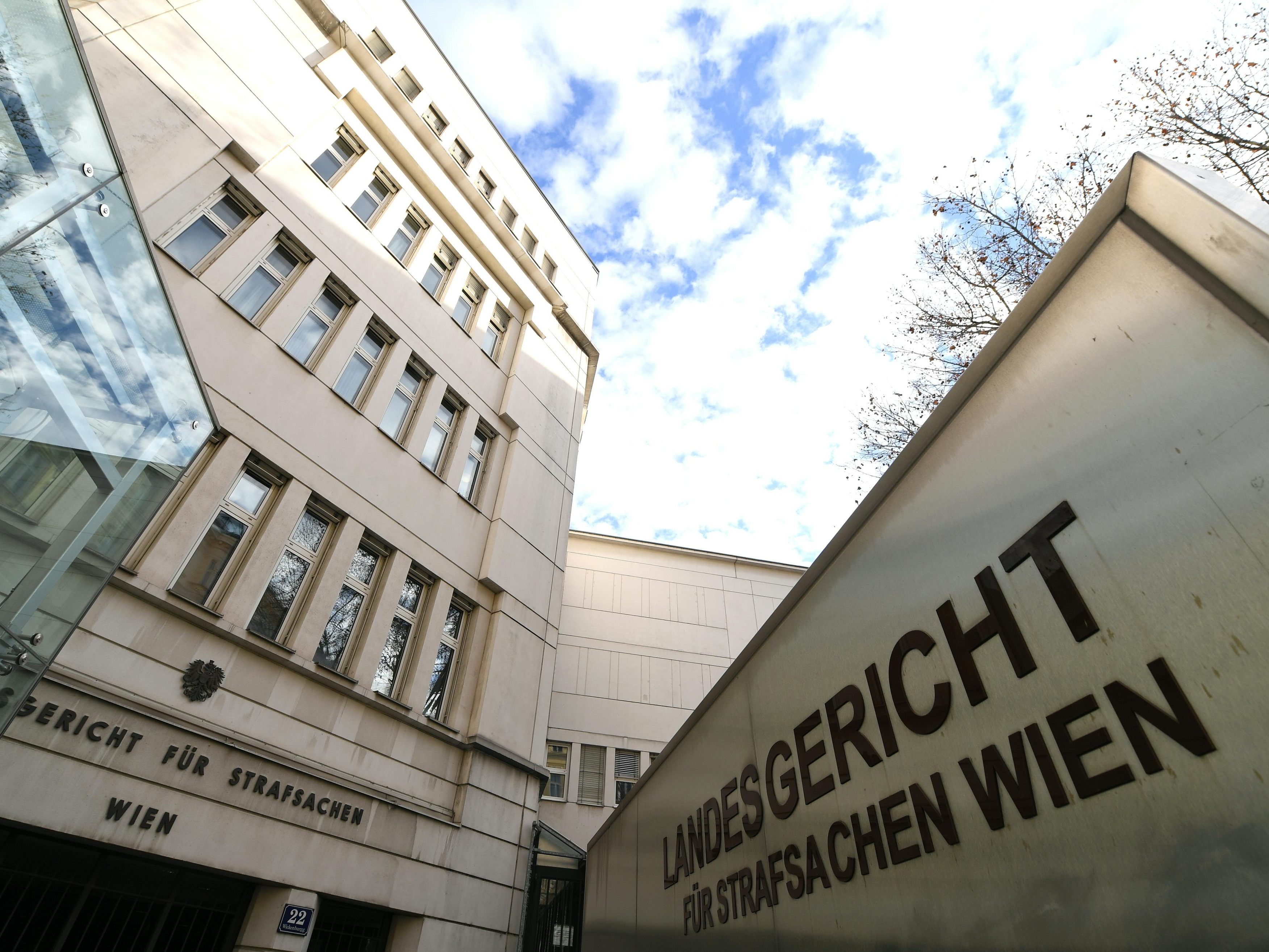 Strenge Sicherheitsvorkehrungen bei Mafiaprozess in Wien.