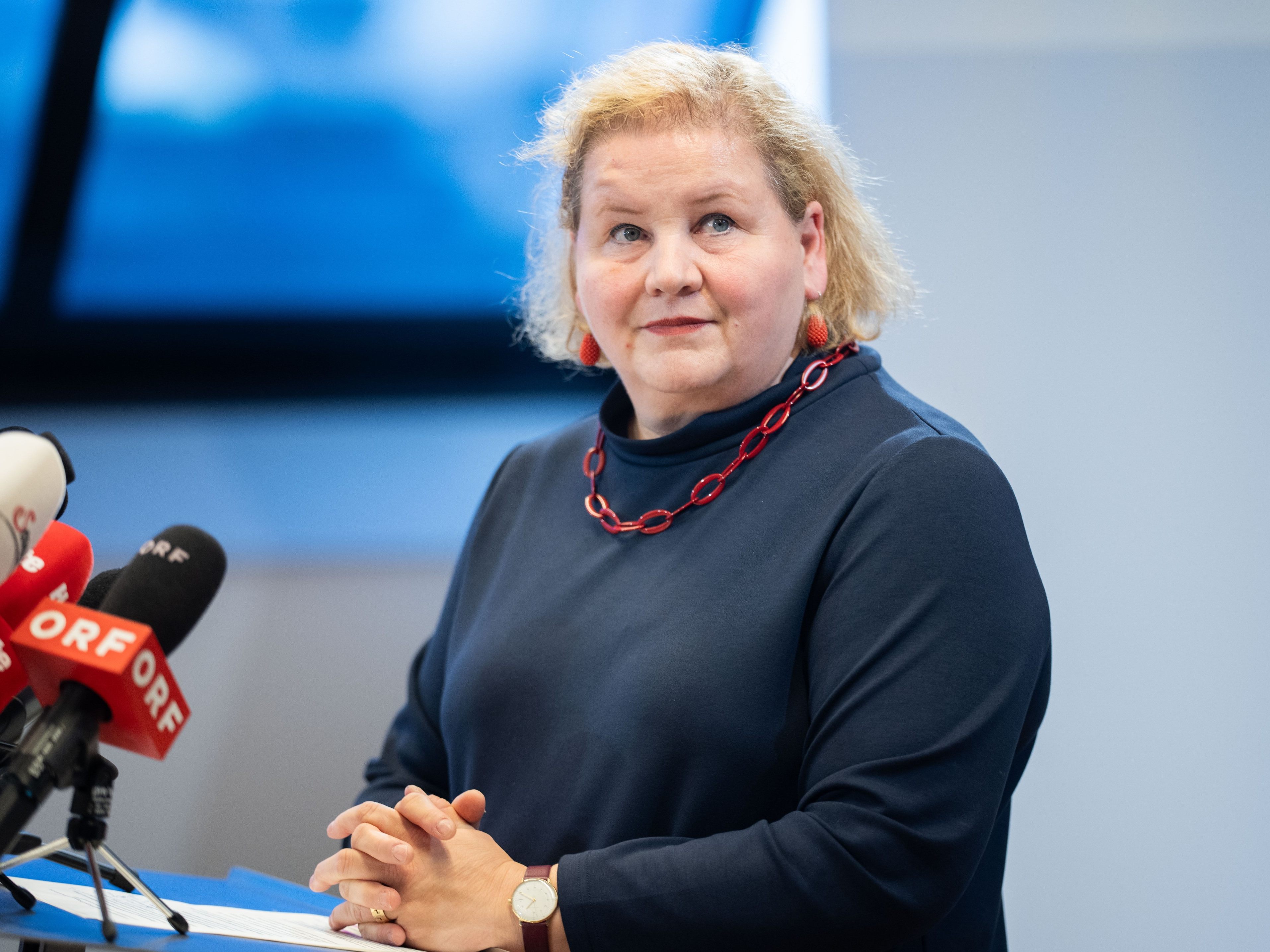 "Die hohe Nachfrage ist ein Zeichen des Erfolgs der Ausweitung des Impfprogramms", so die Gesundheitsministerin.