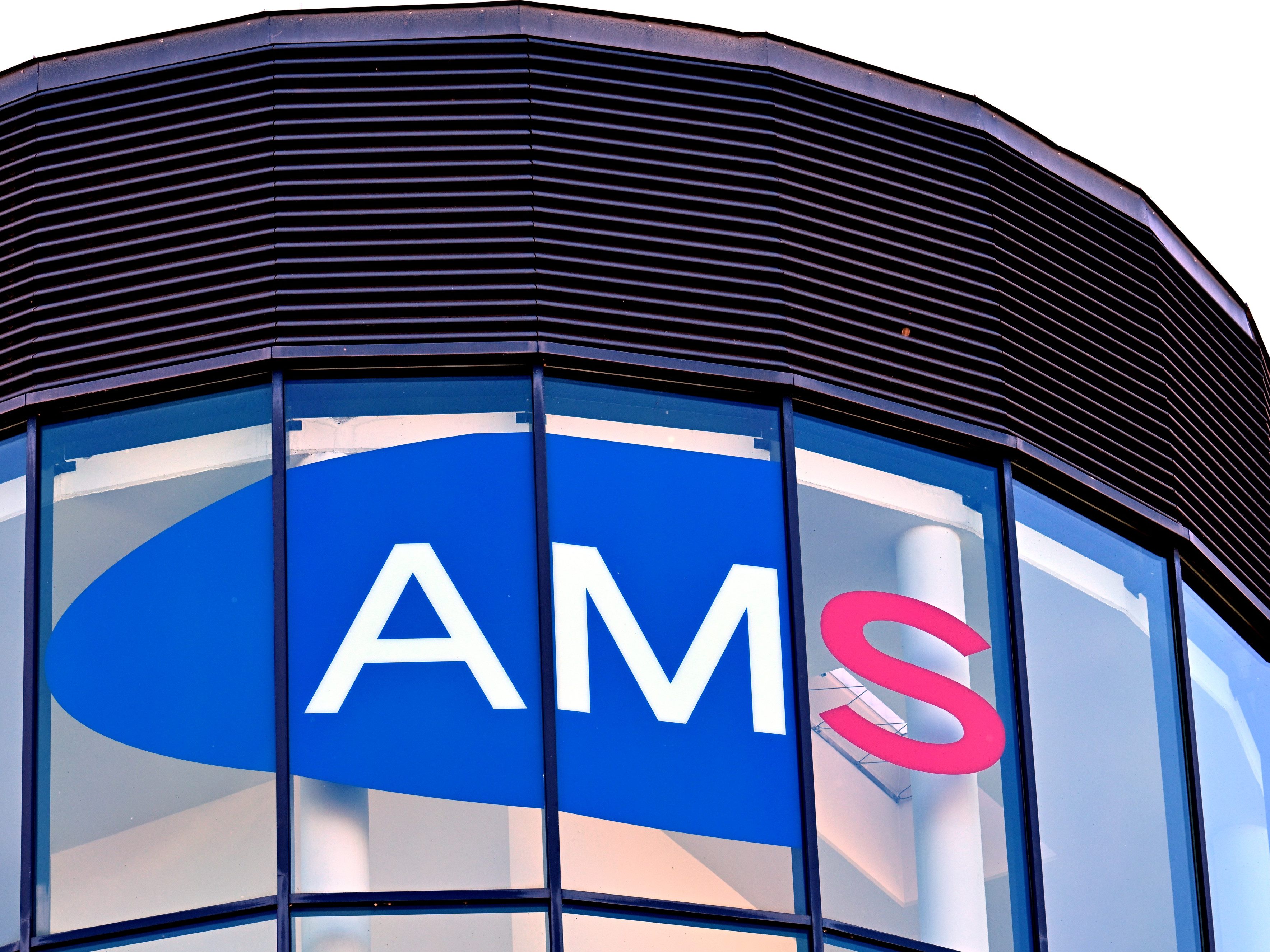 Die Neuregelung des Arbeitslosenversicherungsgesetzes muss korrigiert werden.