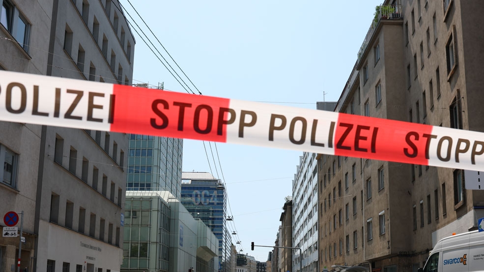 Mysteriöser Leichenfund in Wien: Toter lag in Innenhof-Teich