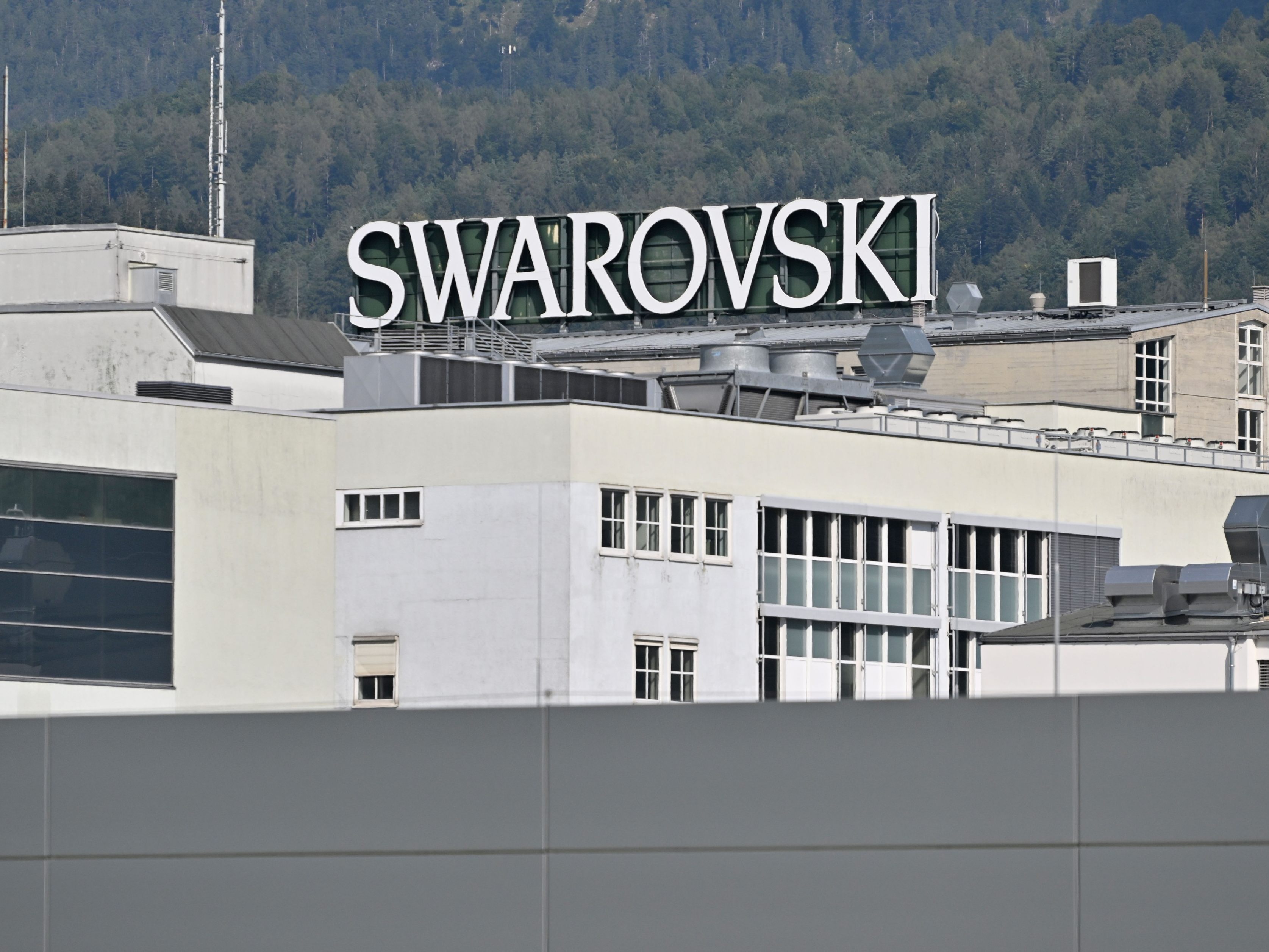 Swarovski baut am Standort Wattens rund 400 Stellen ab.