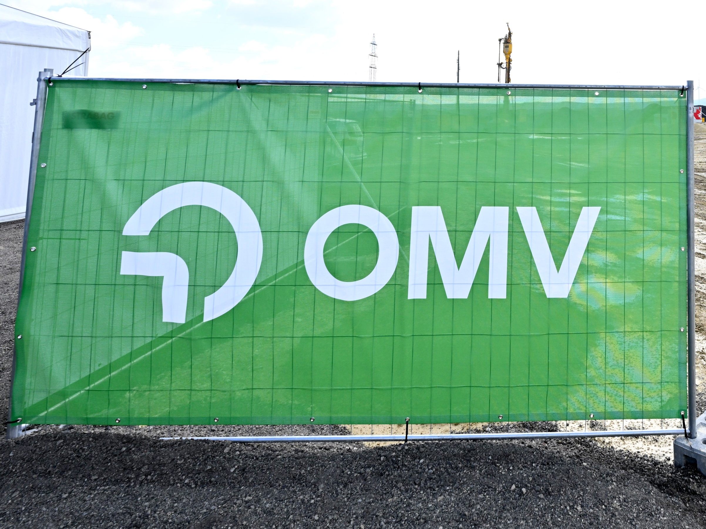 Abu Dhabi steigt bei OMV-Elektrolyseur in Bruck a.d. Leitha ein.