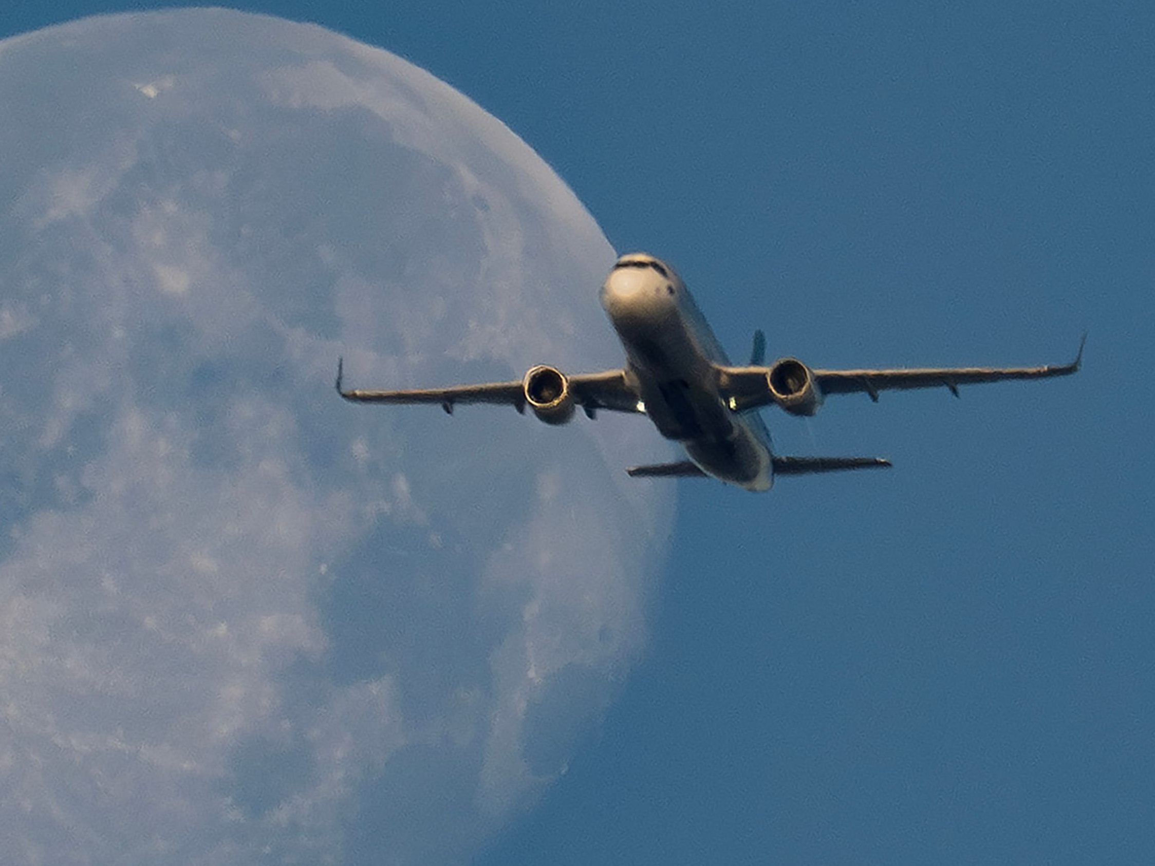 Eine europäische Regionalfluglinie hat überraschend den Betrieb eingestellt.