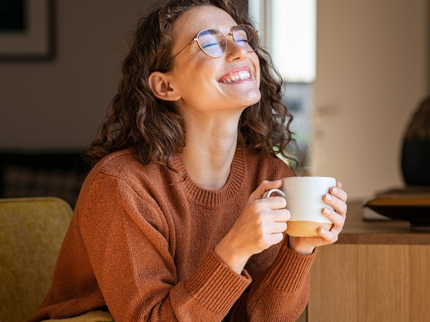 Österreicher:innen entspannen und arbeiten lieber daheim.