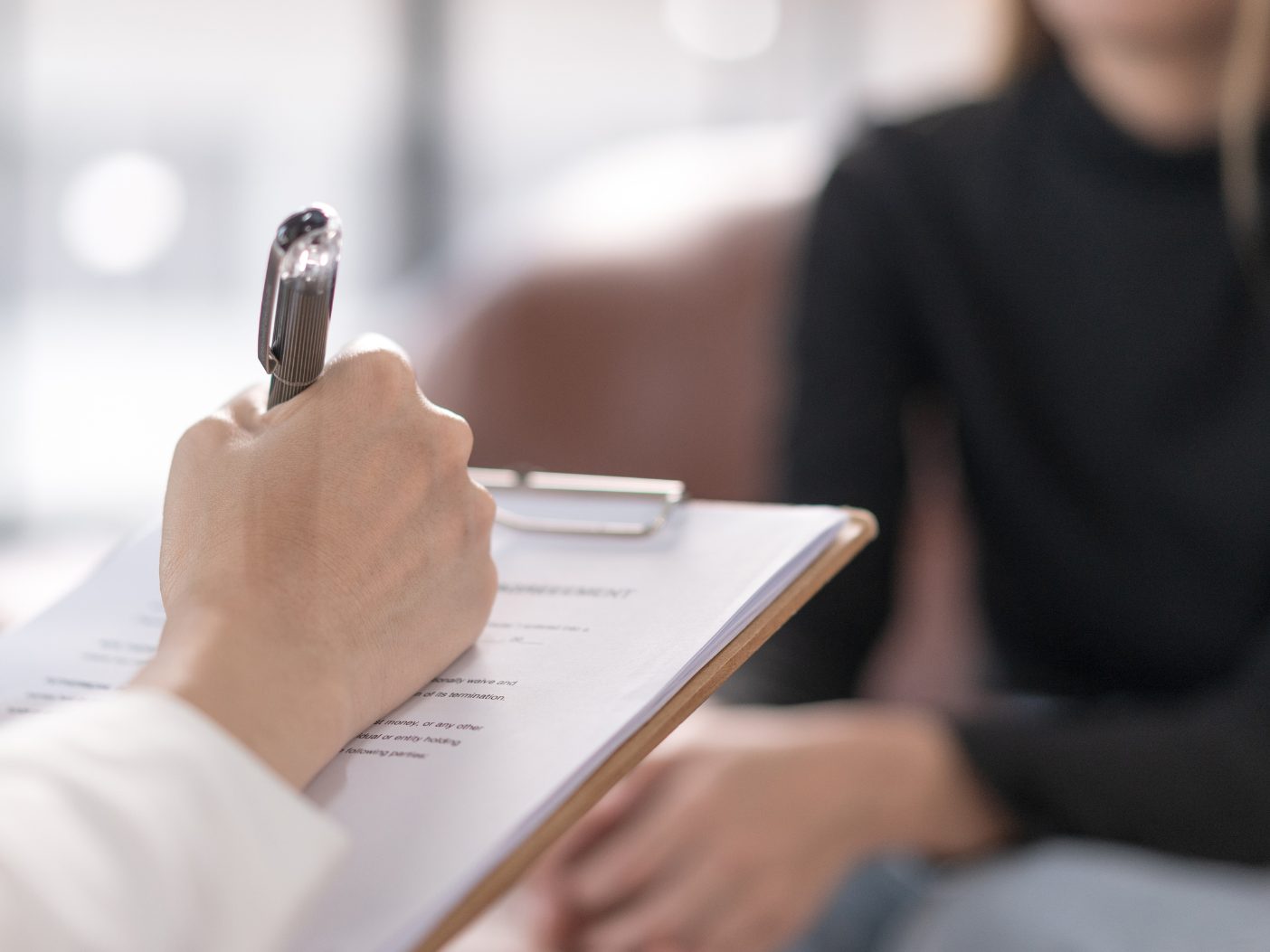 Expertin: Kürzungen gefährden wirtschaftliche und soziale Stabilität.