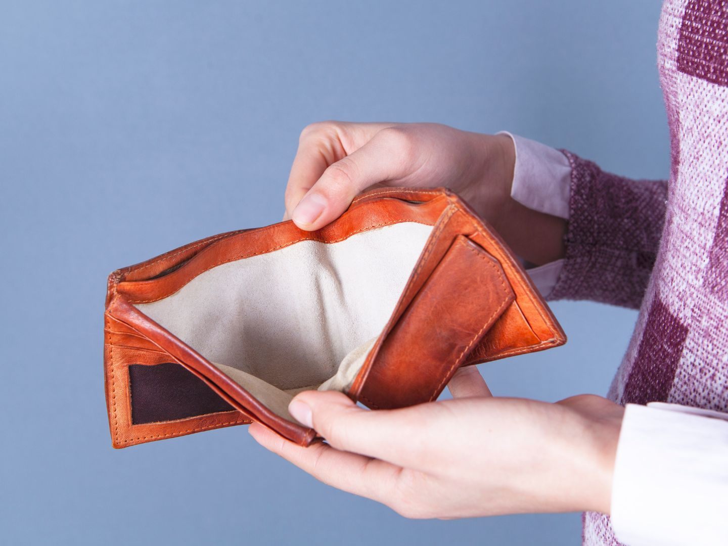 Die starke Inflation zwingt Österreichs Bevölkerung zum Sparen an Weihnachten.