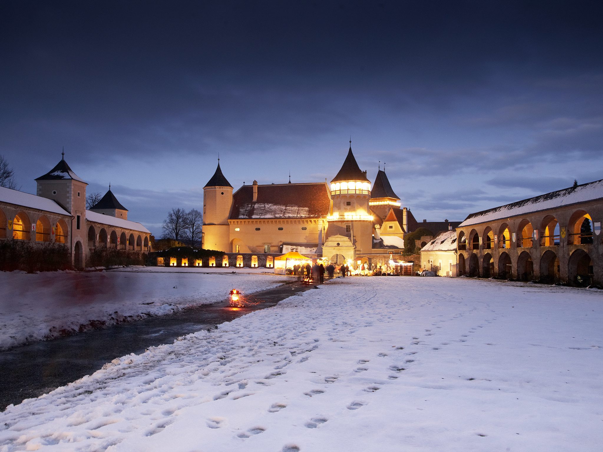 Weihnachtszauber im Renaissanceschloss Rosenburg.