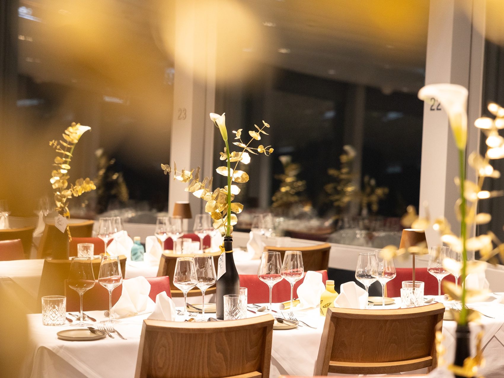 Weihnachten und Silvester können auch am Wiener Donauturm gefeiert werden.