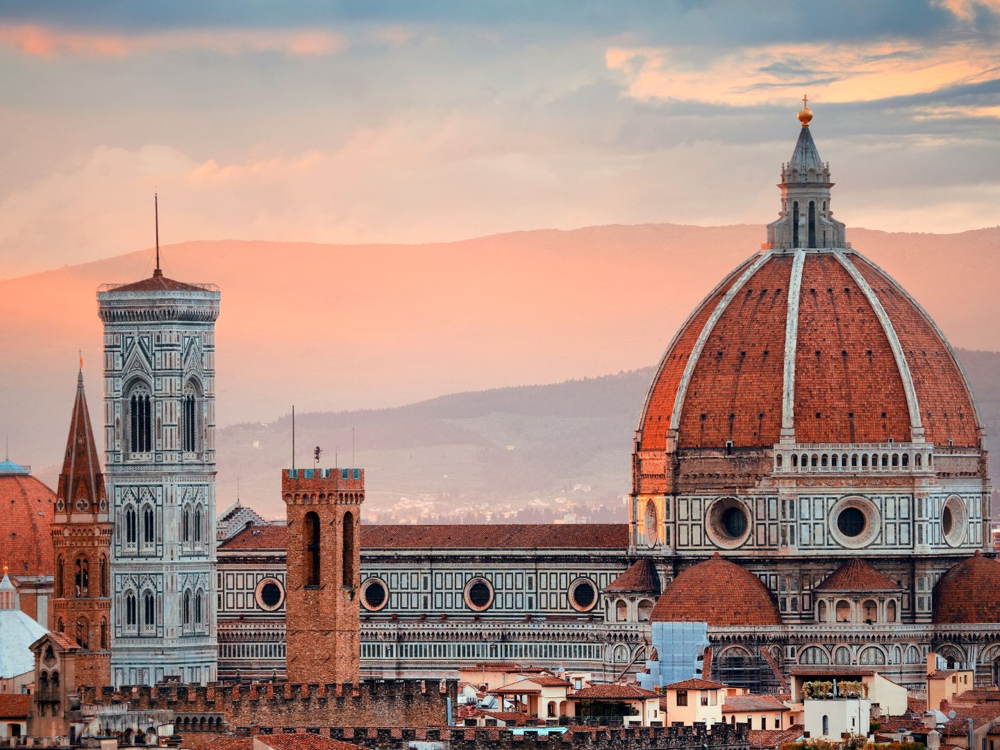 Florenz verbannt ab 2026 Schanigärten an touristischen Hotspots.