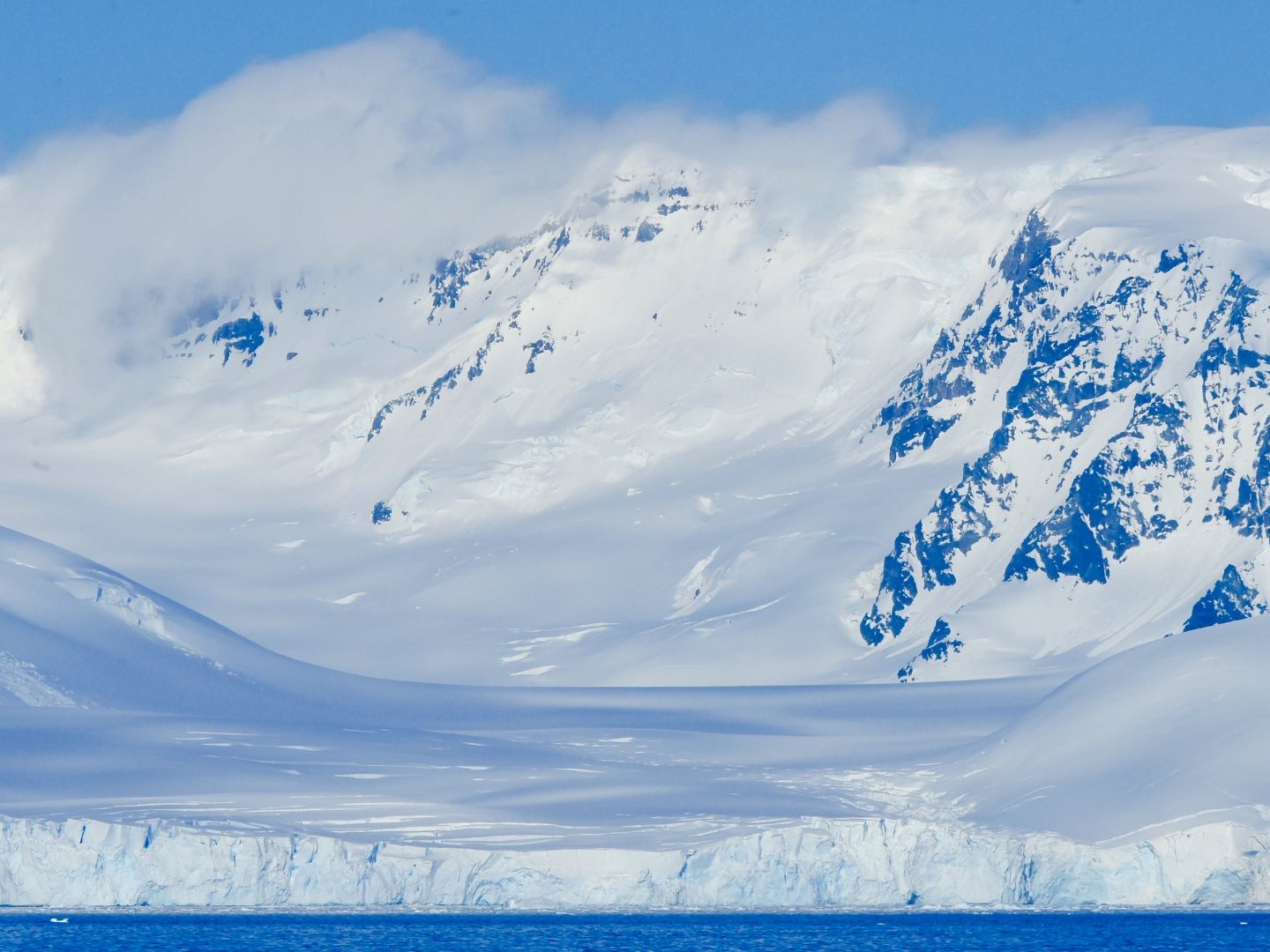 Der Hektoria-Gletscher ist ein Gletscher an der Ostküste der Antarktischen Halbinsel.