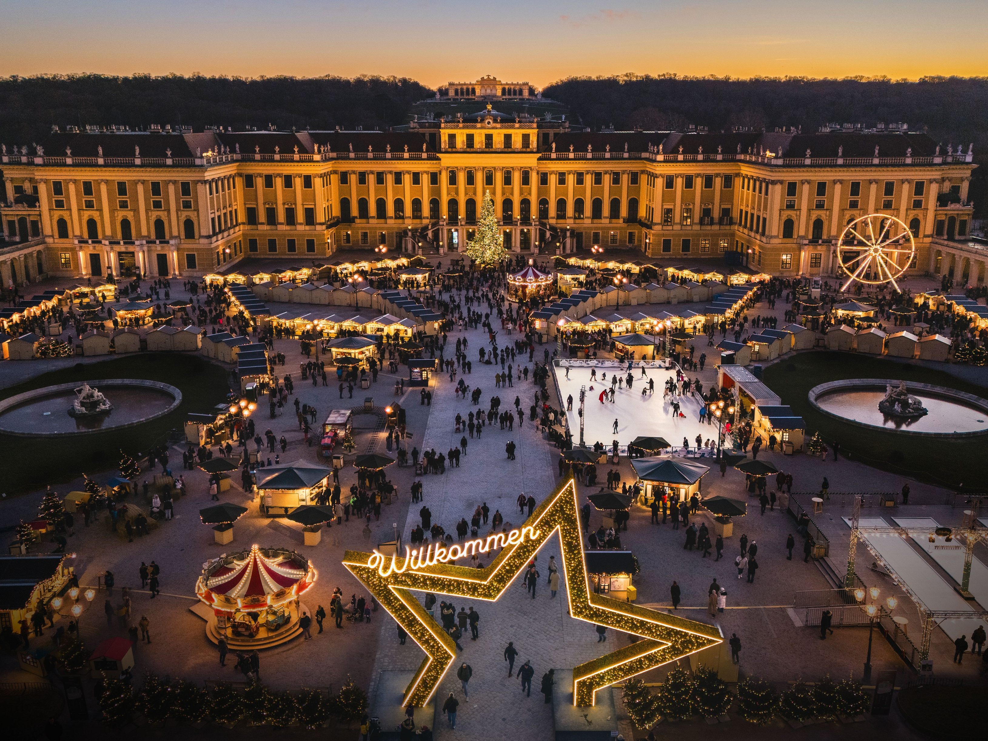 Schloss Schönbrunn ist der beliebteste Adventmarkt des Landes.