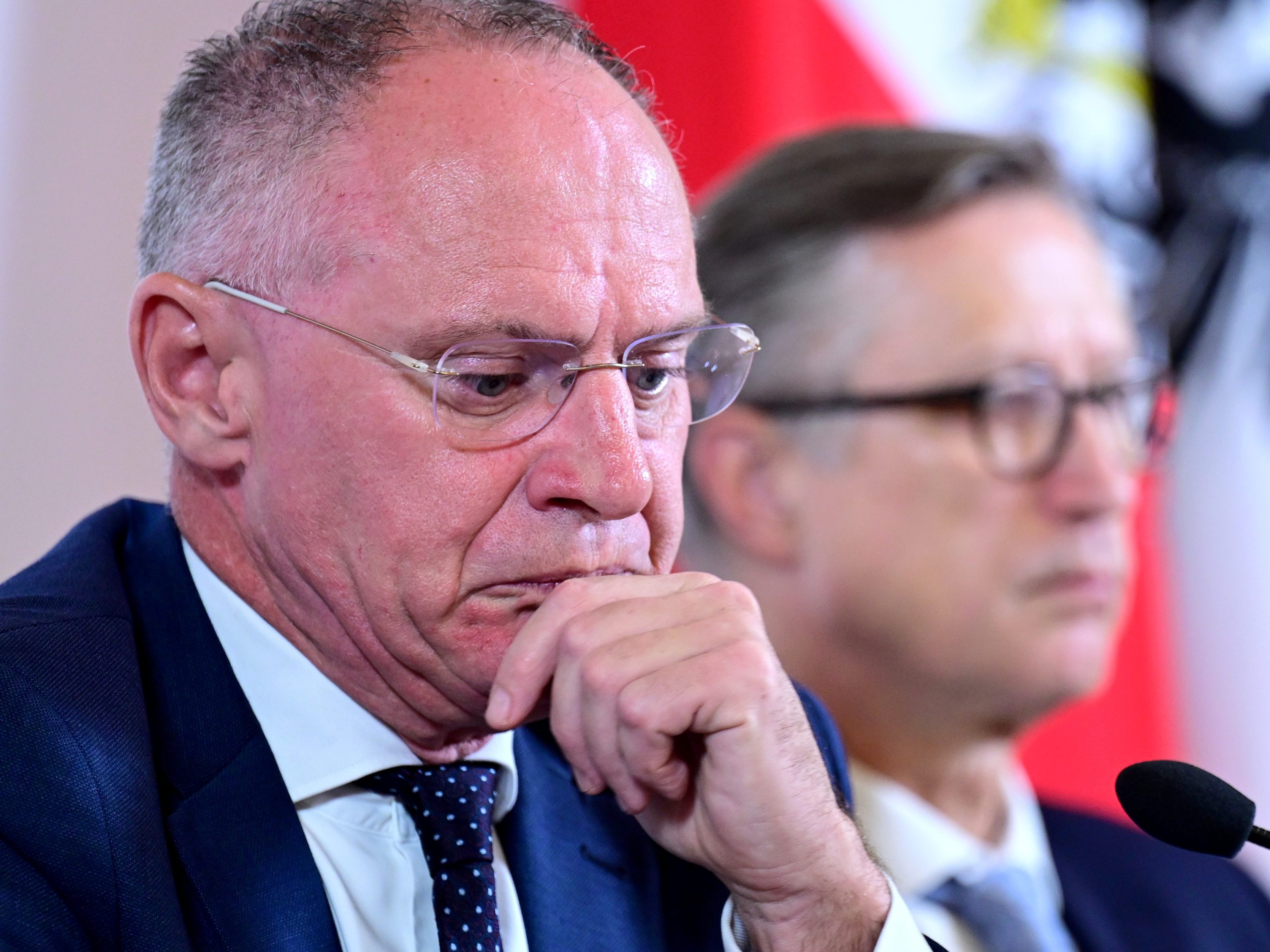 Innenminister Karner: Verteilung von Migranten kommt für Österreich "nicht in Frage".