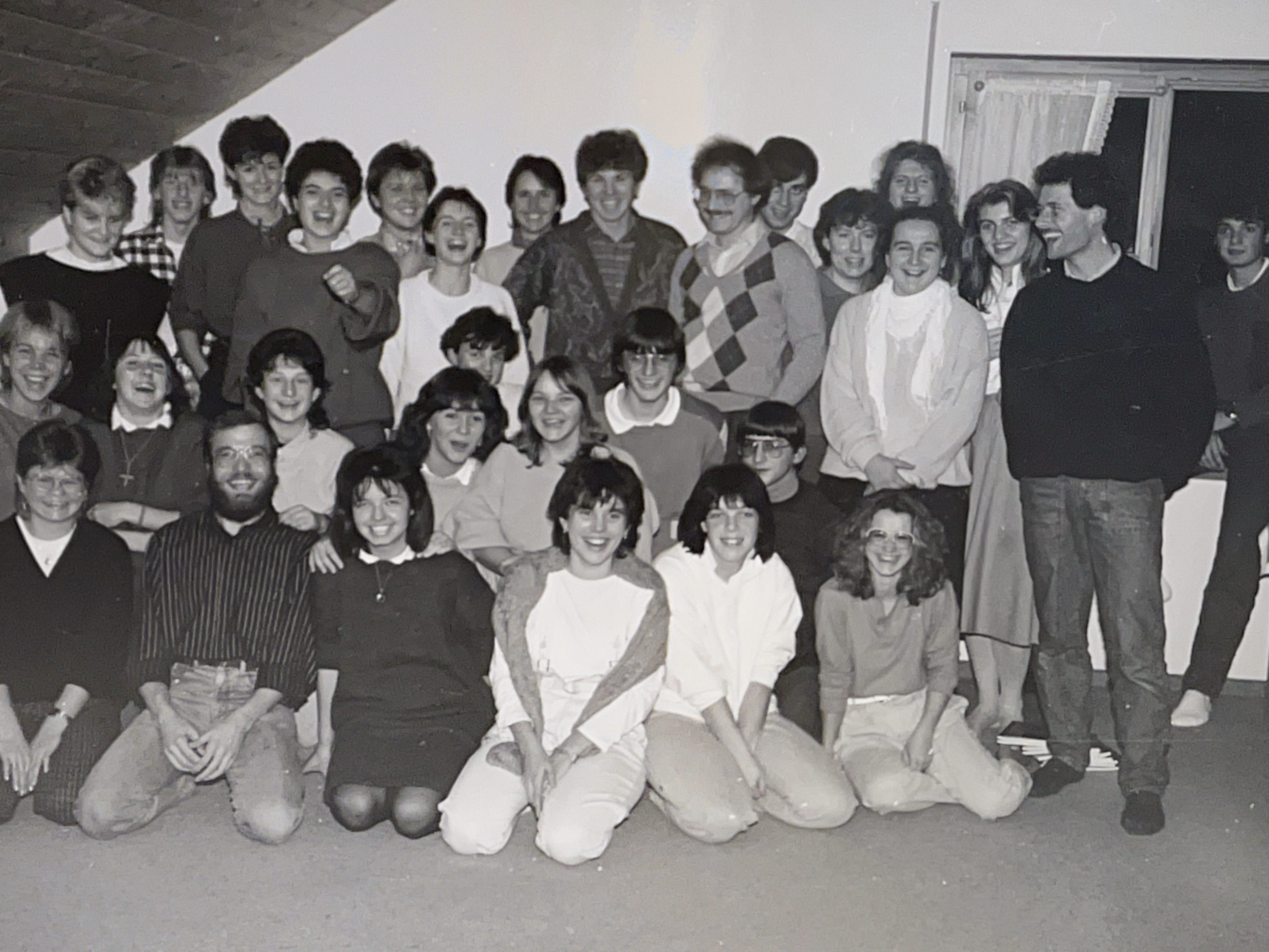 Das Nofler Chörle nach dem 1. Auftritt 1985