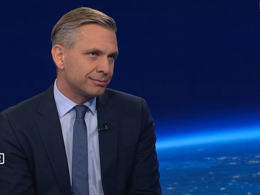 Wirtschaftsminister Wolfgang Hattmannsdorfer (ÖVP) verteidigte in der "ZiB 2" das geplante Stromgesetz.