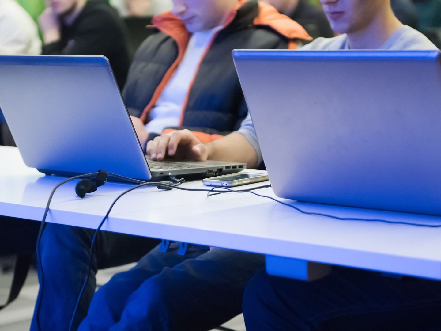 Drei Schulstandorte bilden die Cyber-Cops von morgen aus.