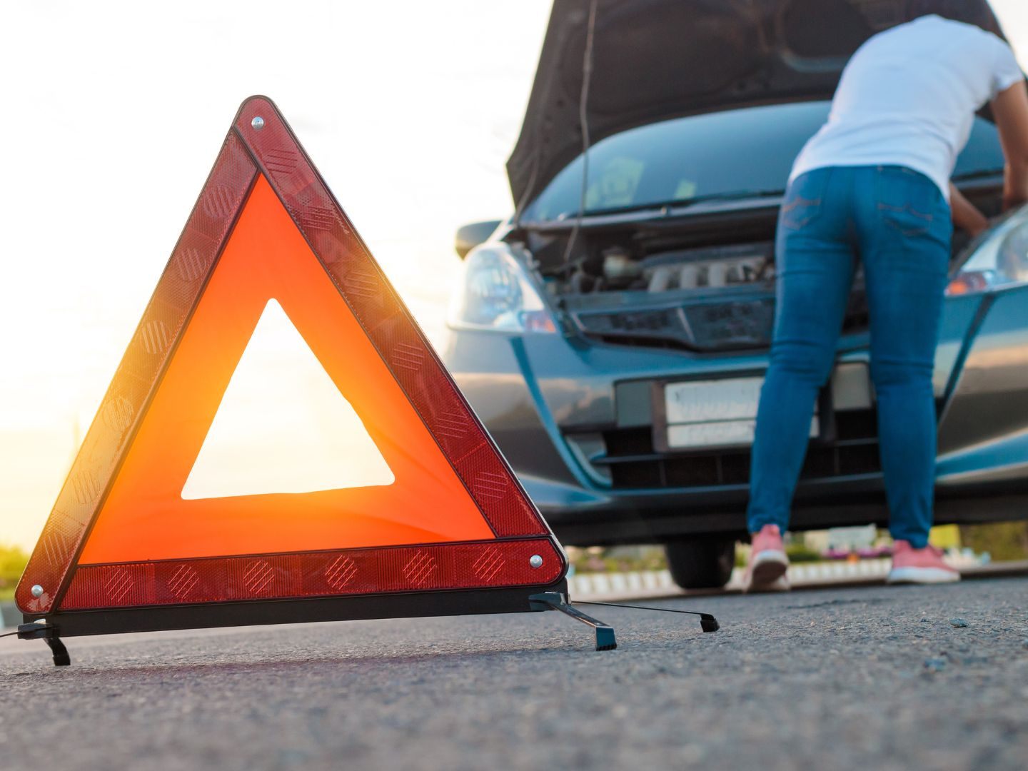 Ab Jänner 2026: Warnleuchte wird Pflicht bei Pannen (SYMBOLBILD)