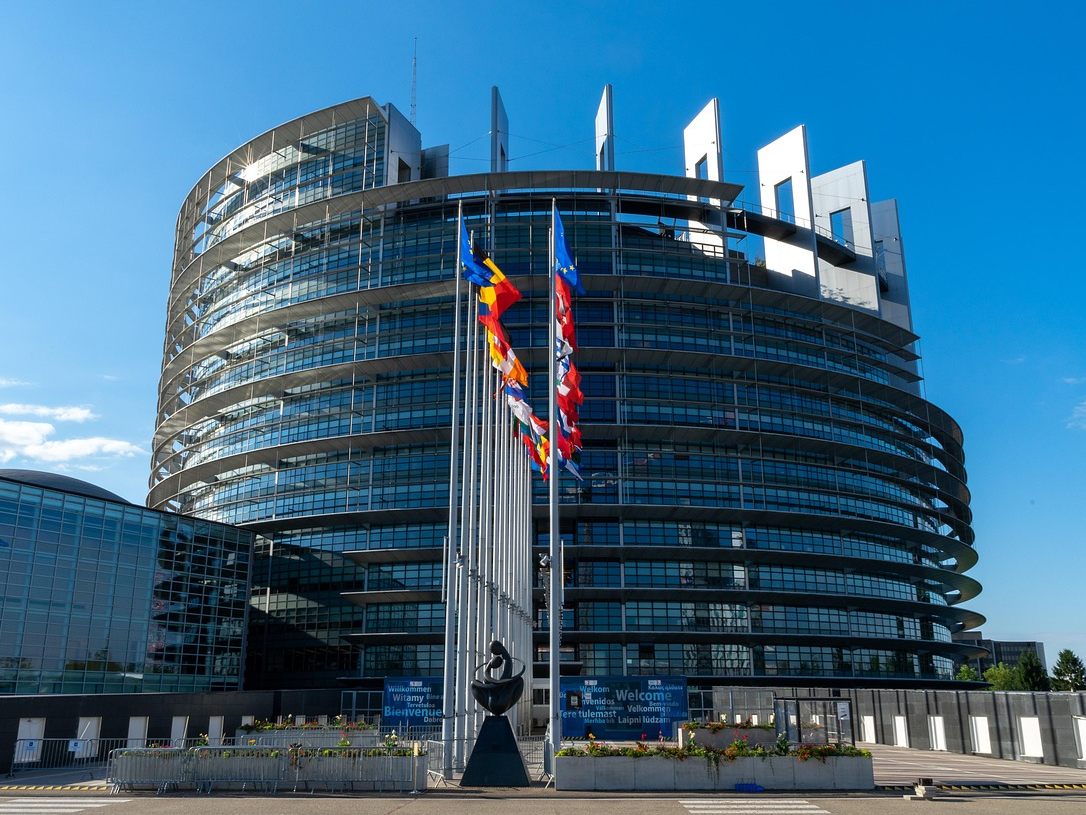 Bei der BIP-Prognose für 2026 ist Österreich mit +0,9 Prozent bei den EU-Schlusslichtern.