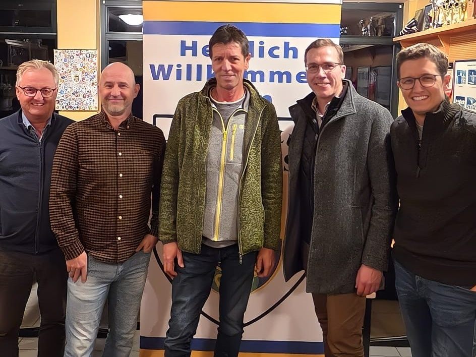 FC Vorstand mit Bürgermeistern