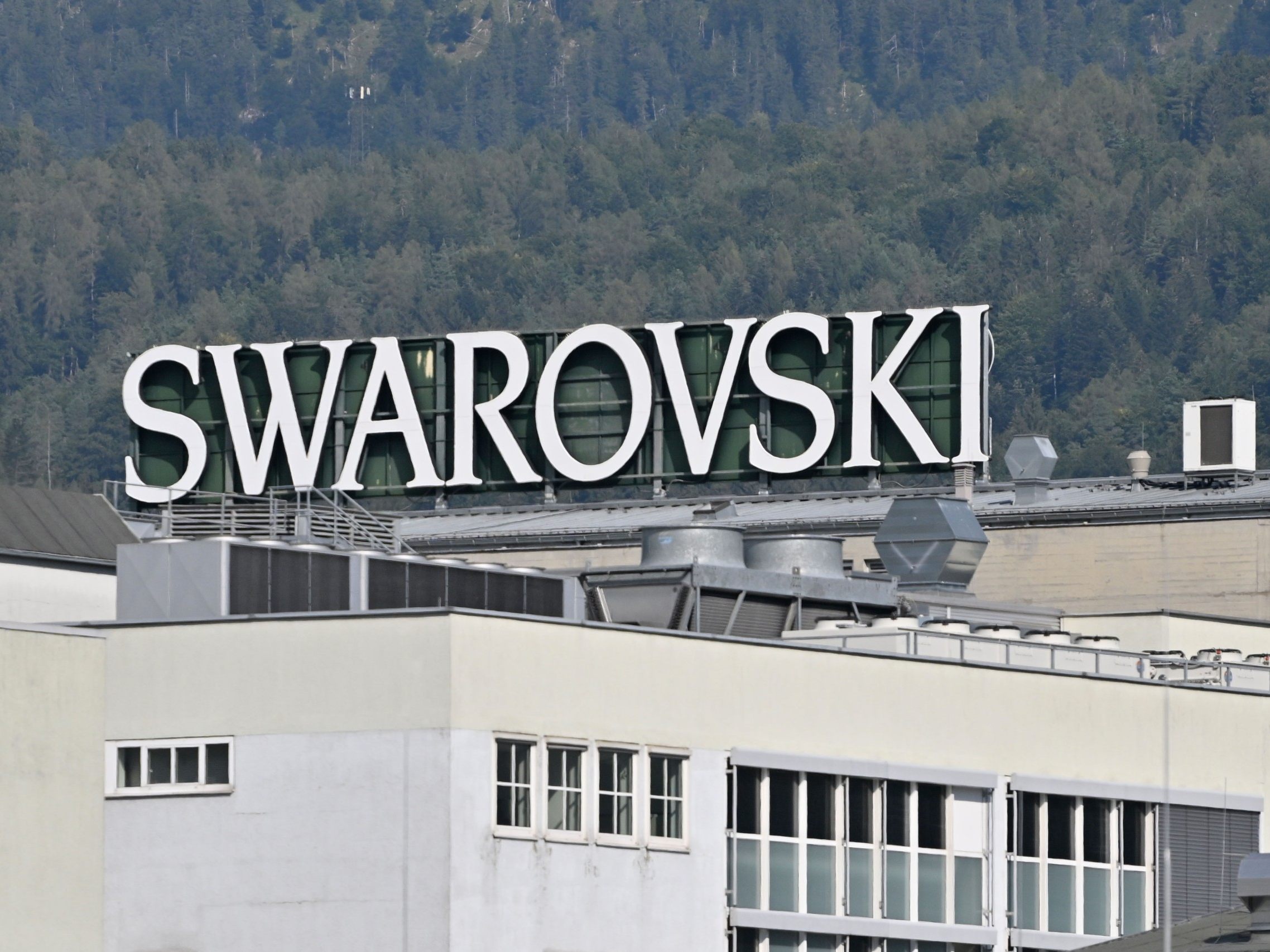 Starke Umsätze – trotzdem baut Swarovski 400 Stellen in Wattens ab