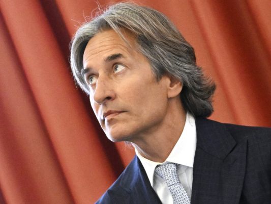 Grasser kommt Anfang Jänner in den elektronisch überwachten Hausarrest