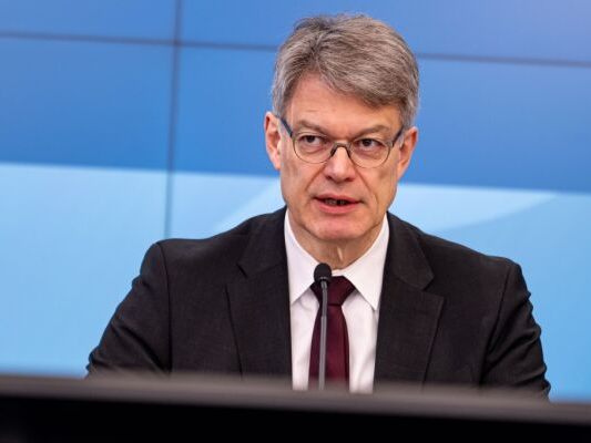 Deutschlands Verkehrsminister Patrick Schnieder (CDU)