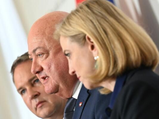 Umsetzung der Wahlversprechen im Fokus