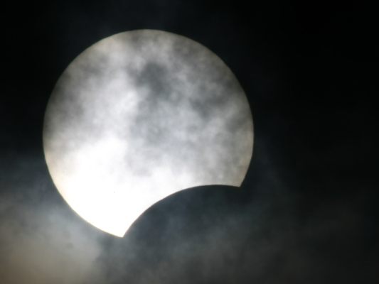 Partielle Sonnenfinsternis am 12. 8. als Höhepunkt des Astronomiejahrs