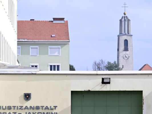 Frau nach Gewalttat gegen Ex-Freund in Justizanstalt Graz-Jakomini.