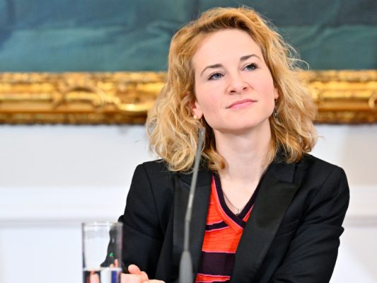 Frauenministerin Holzleitner will Abtreibung entkriminalisieren