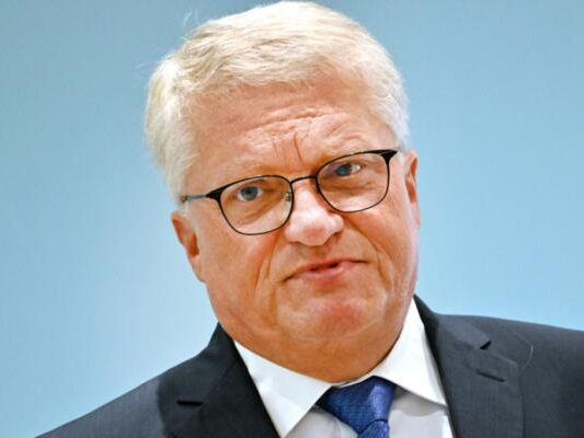 Ex-Bürgermeister Luger muss vorerst nicht vor Gericht