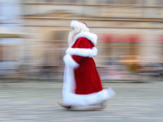 Bart, Mütze, Mantel: So kennt man den Weihnachtsmann