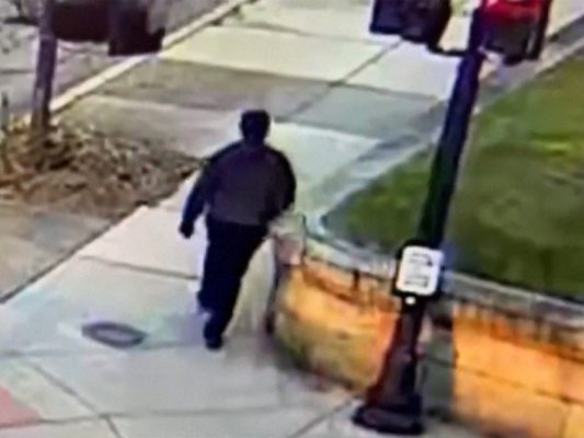 Der Verdächtige auf einem Polizeivideo