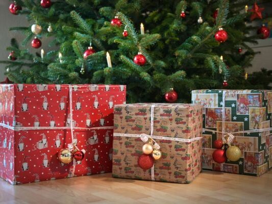 Frauen ertragen viel für ein harmonisches Weihnachtsfest