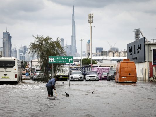 Wassermassen in Dubai