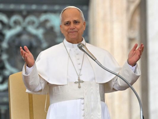 Papst Leo XIV. feiert erste Christmesse