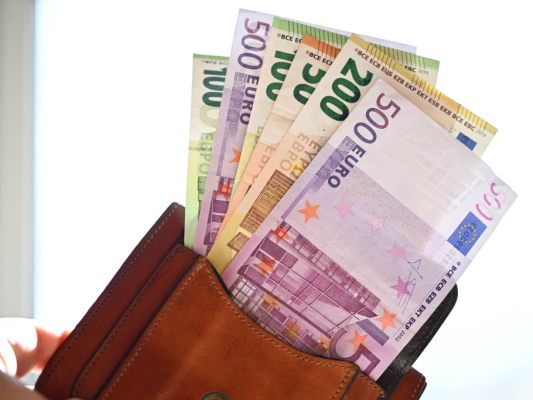 Ein Salzburger wurde um 56.000 Euro betrogen