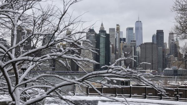 Winterwetter in New York und Umgebung beeinträchtigt Flugverkehr