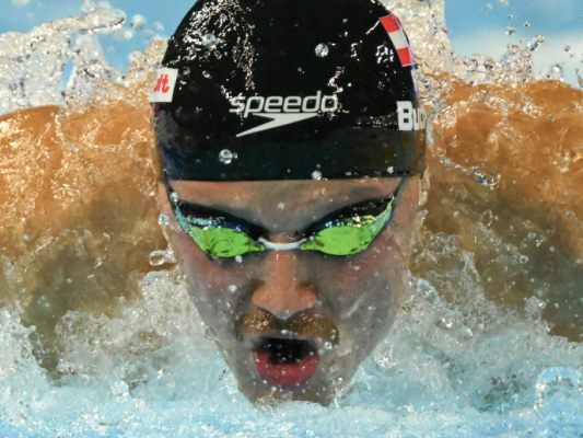 Simon Bucher über 50 m Delfin knapp am EM-Finale vorbei